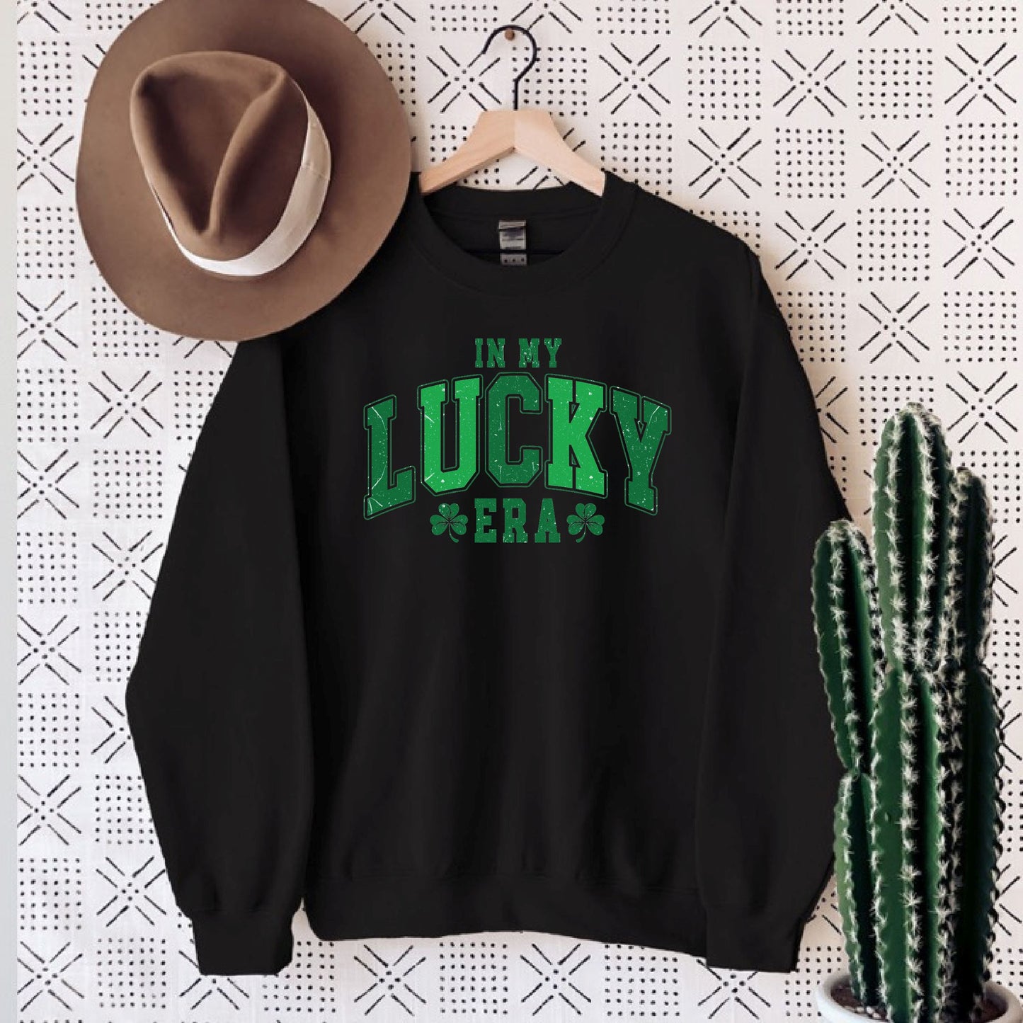In My Lucky Era Sweatshirt Sweatshirt Print My Tops Black Mens Small